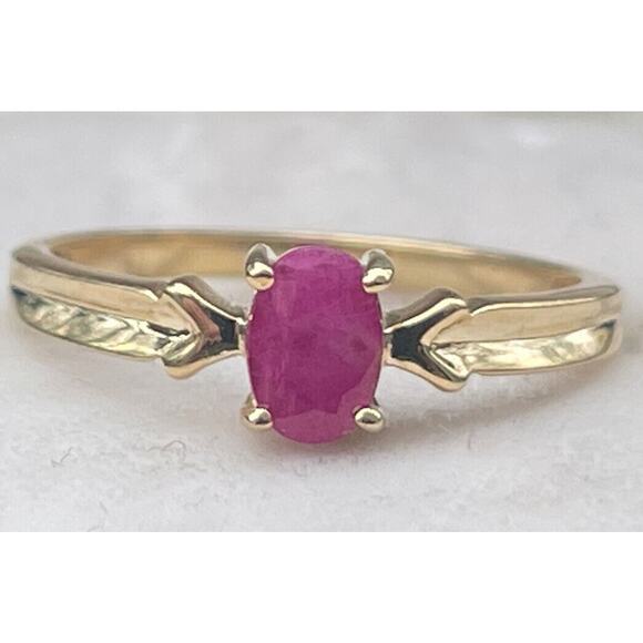 10k Yellow Gold Ring Signed Size 7 Ruby Signed WM Solitaire - Picture 2 of 8